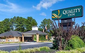 Quality Inn Petersburg Fort Lee Area